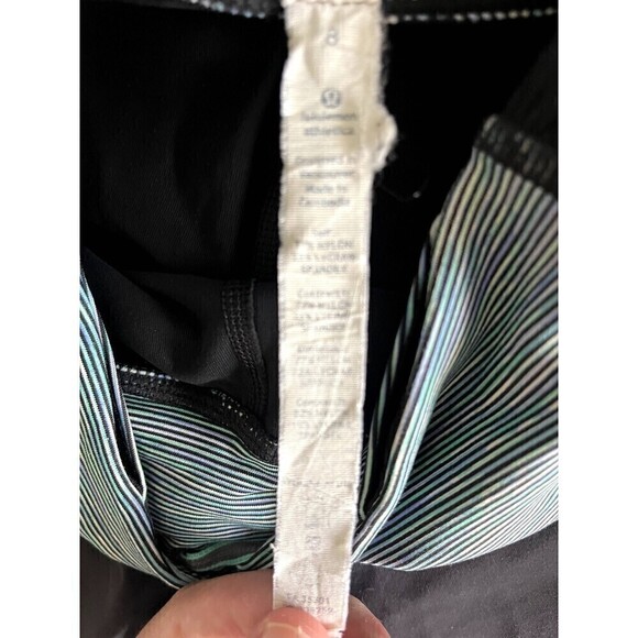 Lululemon Run in the Sun Crop Leggings Size 8-Deep Coal/Wee Are From Space Multi - Picture 6 of 10